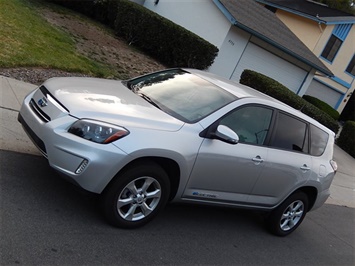 2013 Toyota RAV4 EV   - Photo 9 - San Diego, CA 92126