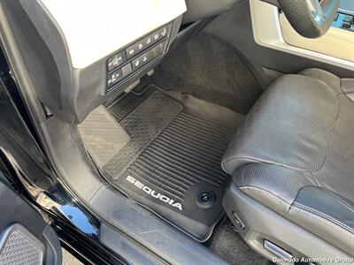 2024 Toyota Sequoia Capstone Hybrid - Photo 17 - Highlands Ranch, CO 80126
