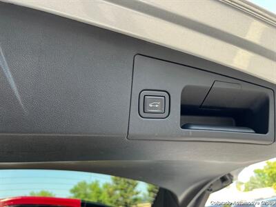 2020 Cadillac XT5 Premium Luxury   - Photo 32 - Highlands Ranch, CO 80126