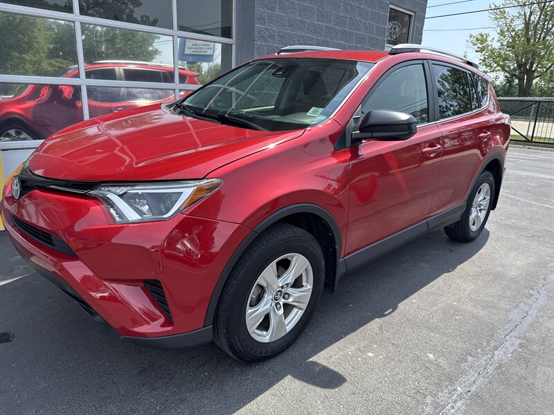 2017 Toyota RAV4 LE - Photo 3 - Lynwood, IL 60411