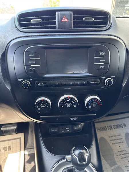 2017 Kia Soul   - Photo 10 - Lynwood, IL 60411
