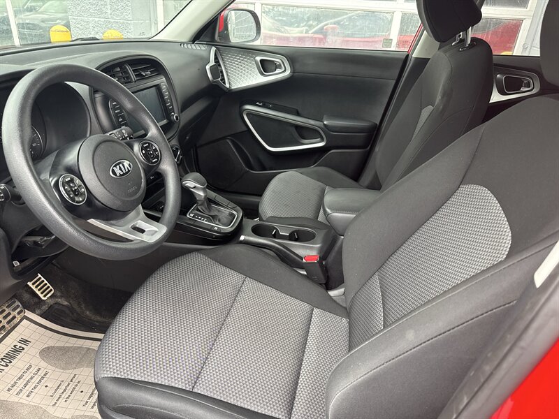 2020 Kia Soul LX   - Photo 7 - Lynwood, IL 60411