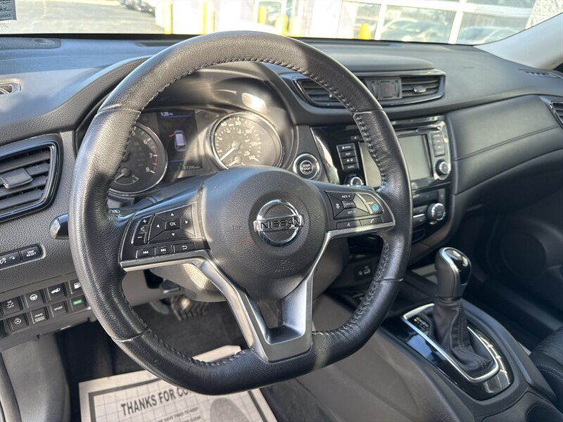 2019 Nissan Rogue SV   - Photo 11 - Lynwood, IL 60411