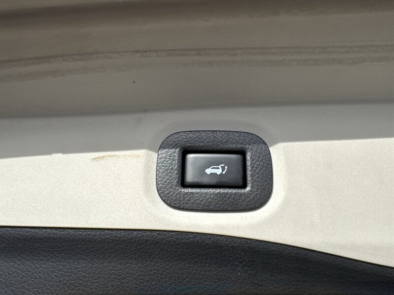 2019 Nissan Rogue SV   - Photo 7 - Lynwood, IL 60411