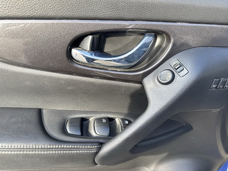 2019 Nissan Rogue SV   - Photo 13 - Lynwood, IL 60411