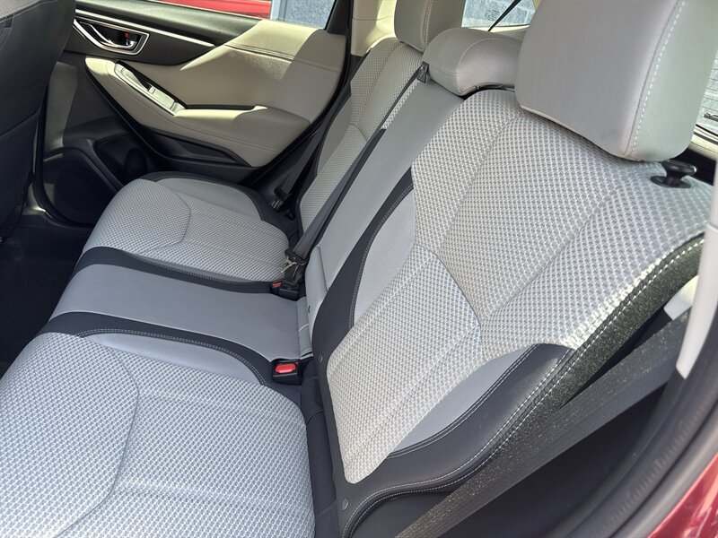 2021 Subaru Forester Premium - Photo 14 - Lynwood, IL 60411