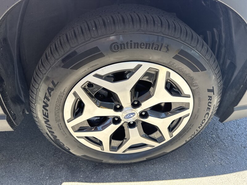 2021 Subaru Forester Premium - Photo 8 - Lynwood, IL 60411