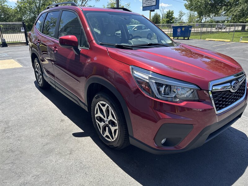 2021 Subaru Forester Premium - Photo 1 - Lynwood, IL 60411