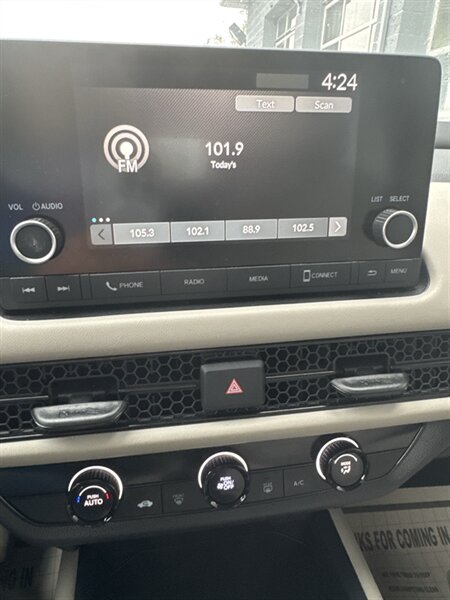 2025 Honda HR-V - Photo 13 - Lynwood, IL 60411