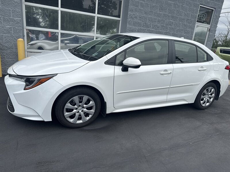 2022 Toyota Corolla LE - Photo 3 - Lynwood, IL 60411