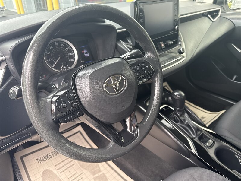 2022 Toyota Corolla LE - Photo 8 - Lynwood, IL 60411