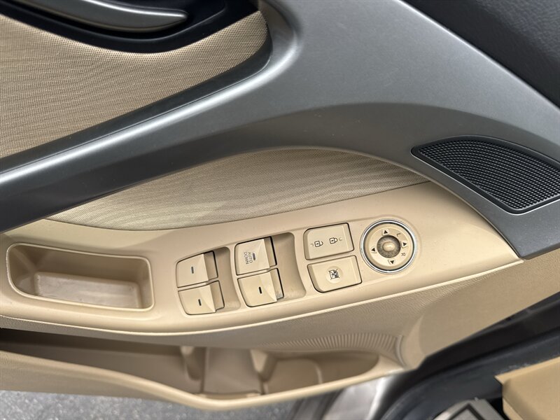 2013 Hyundai ELANTRA GLS - Photo 8 - Lynwood, IL 60411