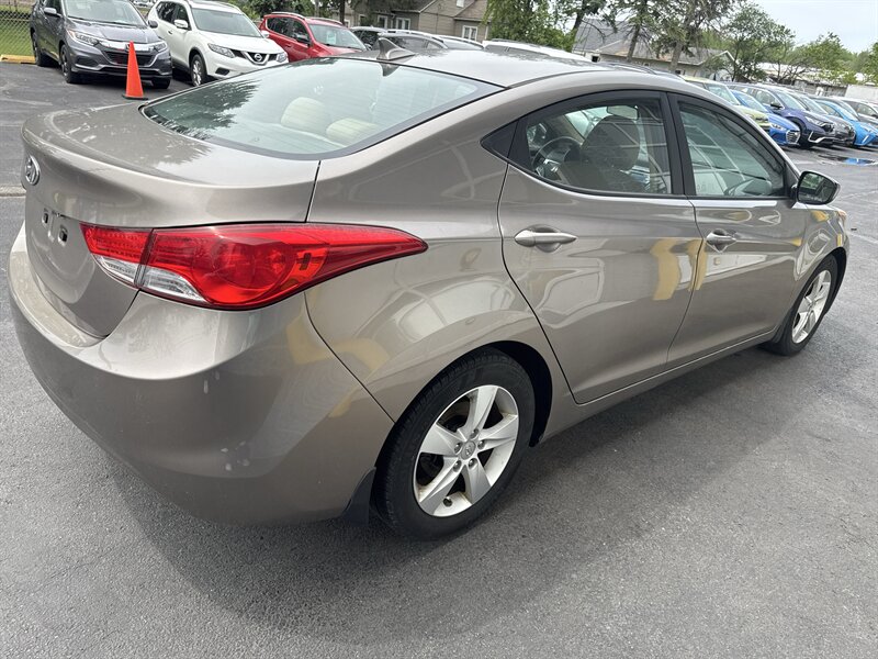 2013 Hyundai ELANTRA GLS - Photo 6 - Lynwood, IL 60411