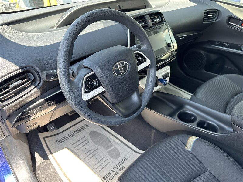 2016 Toyota Prius Two - Photo 9 - Lynwood, IL 60411
