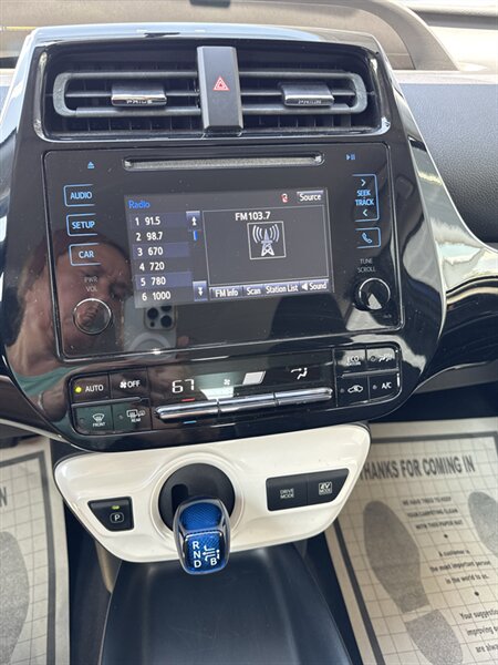 2016 Toyota Prius Two - Photo 13 - Lynwood, IL 60411