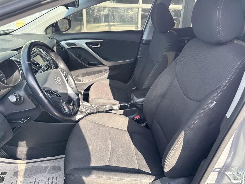 2016 Hyundai ELANTRA SE - Photo 7 - Lynwood, IL 60411