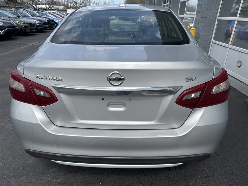 2018 Nissan Altima 2.5 S   - Photo 5 - Lynwood, IL 60411