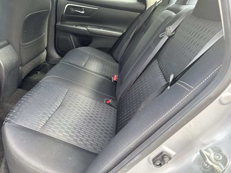 2018 Nissan Altima 2.5 S   - Photo 9 - Lynwood, IL 60411