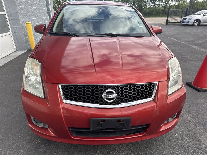 2011 Nissan Sentra 2.0 - Photo 2 - Lynwood, IL 60411