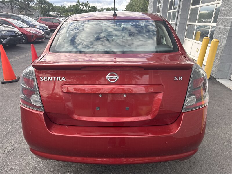 2011 Nissan Sentra 2.0 - Photo 5 - Lynwood, IL 60411