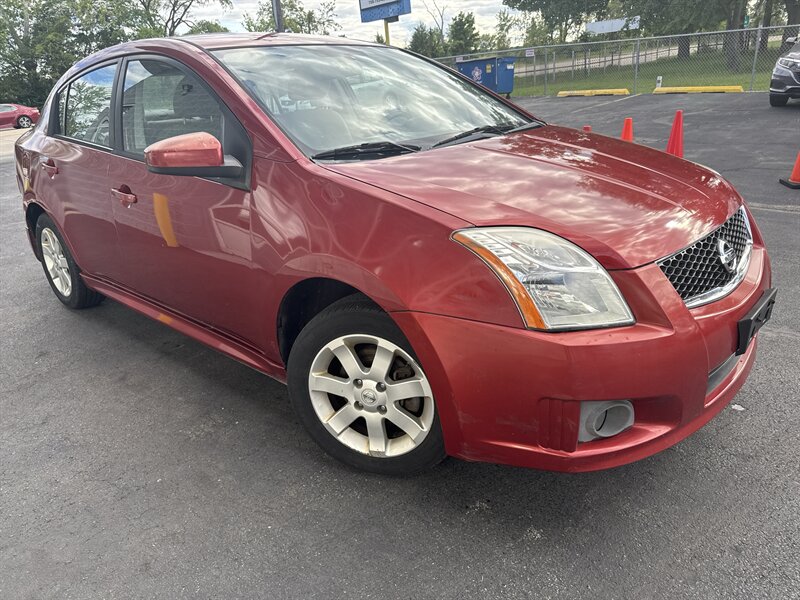 2011 Nissan Sentra 2.0 - Photo 1 - Lynwood, IL 60411