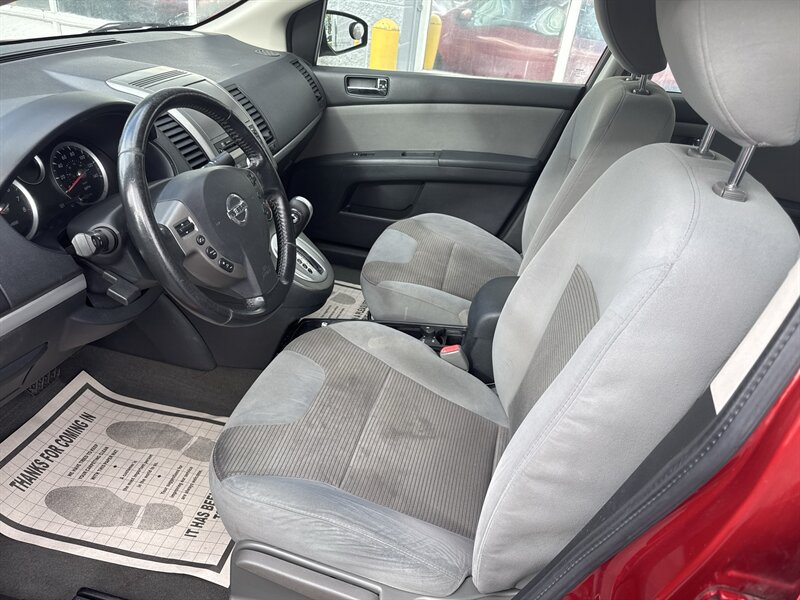 2011 Nissan Sentra 2.0 - Photo 7 - Lynwood, IL 60411