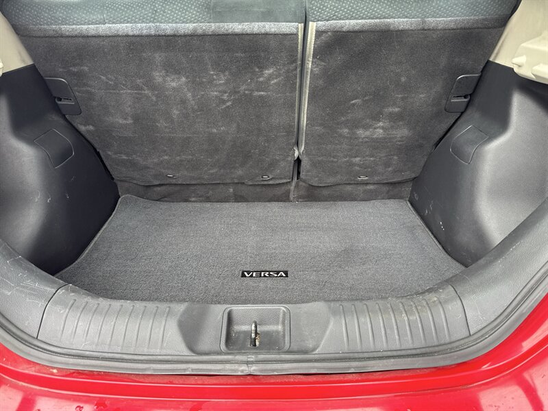 2011 Nissan Versa 1.8 S - Photo 11 - Lynwood, IL 60411