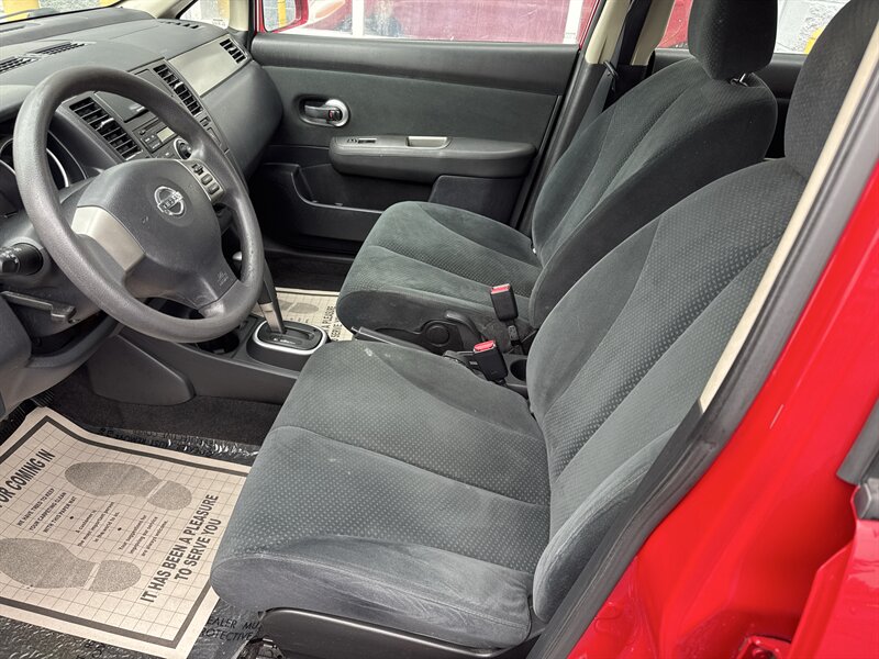 2011 Nissan Versa 1.8 S - Photo 7 - Lynwood, IL 60411