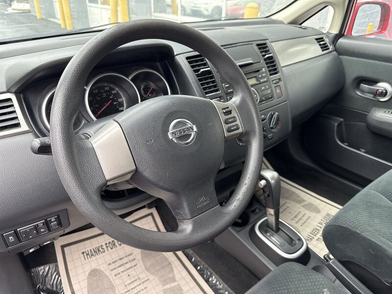 2011 Nissan Versa 1.8 S - Photo 8 - Lynwood, IL 60411