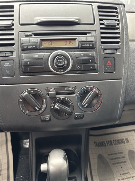 2011 Nissan Versa 1.8 S - Photo 12 - Lynwood, IL 60411