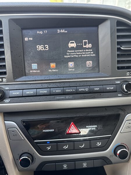 2018 Hyundai ELANTRA SEL   - Photo 11 - Lynwood, IL 60411