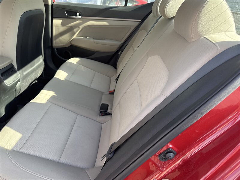 2018 Hyundai ELANTRA SEL   - Photo 9 - Lynwood, IL 60411