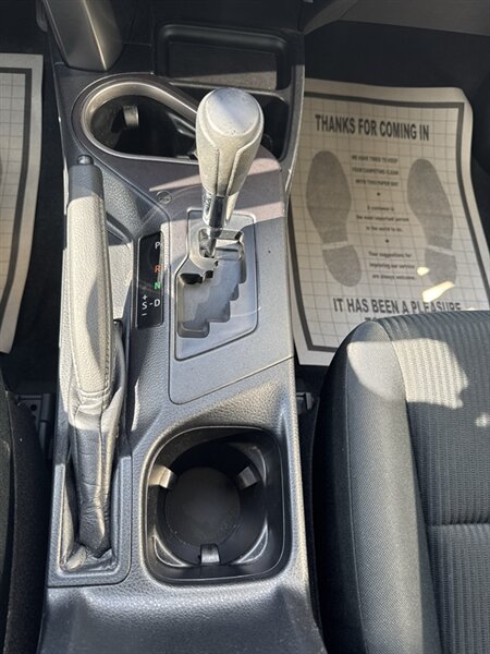 2018 Toyota RAV4 LE   - Photo 15 - Lynwood, IL 60411