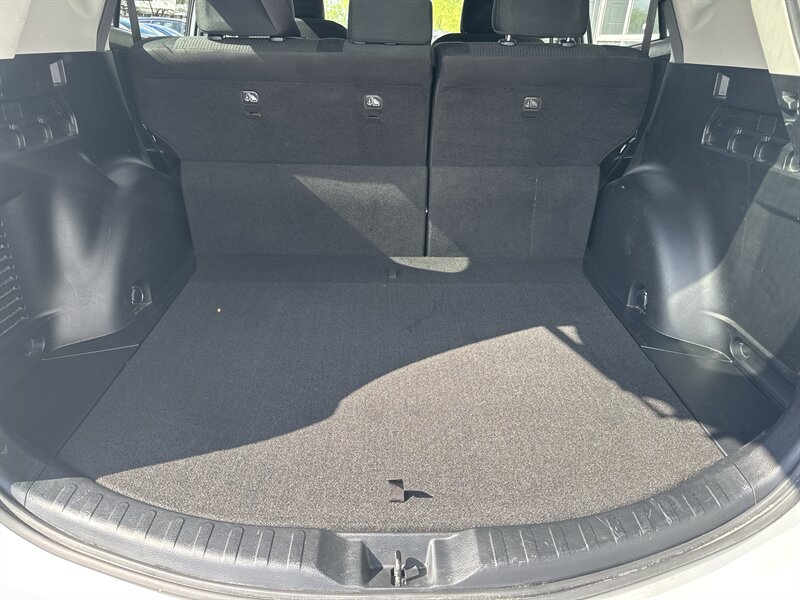 2018 Toyota RAV4 LE   - Photo 13 - Lynwood, IL 60411