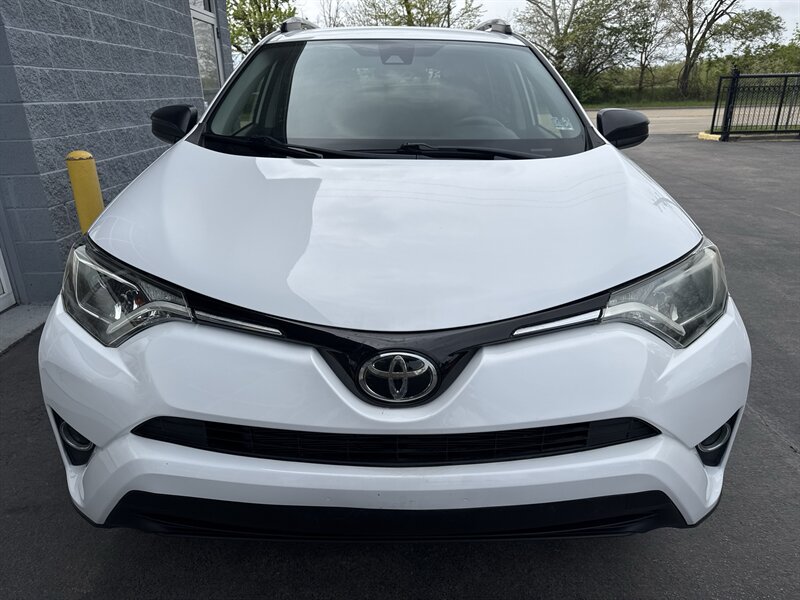 2018 Toyota RAV4 LE   - Photo 3 - Lynwood, IL 60411
