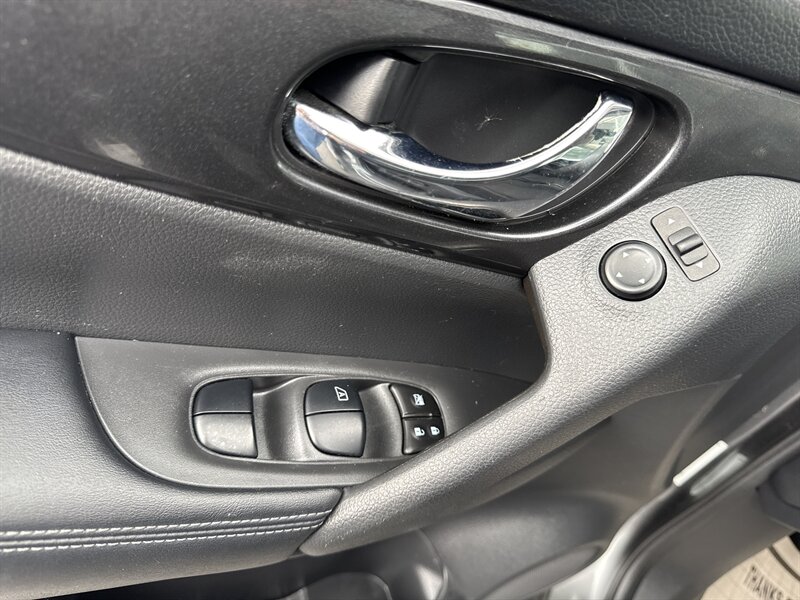 2020 Nissan Rogue S   - Photo 9 - Lynwood, IL 60411