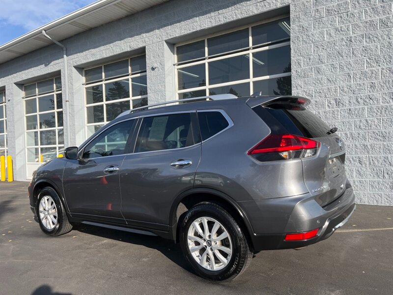 2020 Nissan Rogue SV   - Photo 4 - Lynwood, IL 60411