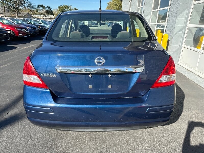 2010 Nissan Versa 1.8 SL   - Photo 5 - Lynwood, IL 60411