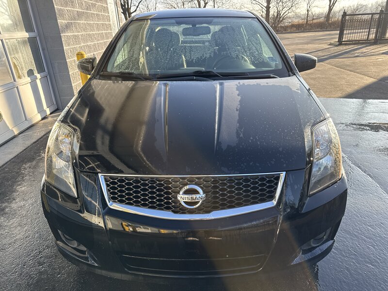 2011 Nissan Sentra 2.0   - Photo 2 - Lynwood, IL 60411