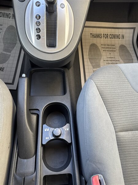 2011 Nissan Sentra 2.0   - Photo 13 - Lynwood, IL 60411