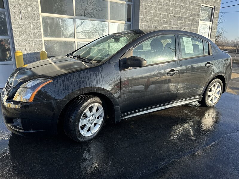 2011 Nissan Sentra 2.0   - Photo 3 - Lynwood, IL 60411