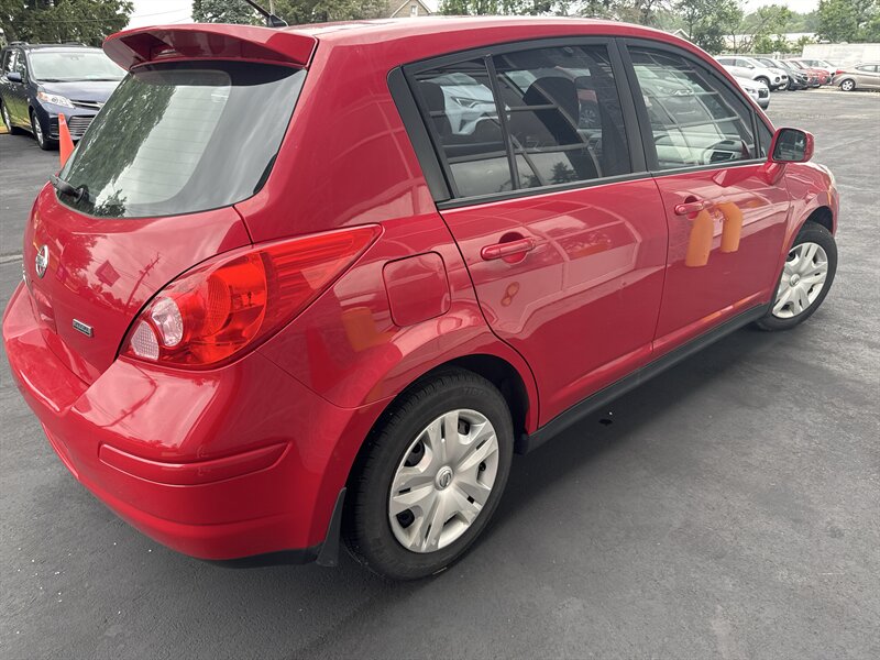 2011 Nissan Versa 1.8 S   - Photo 6 - Lynwood, IL 60411