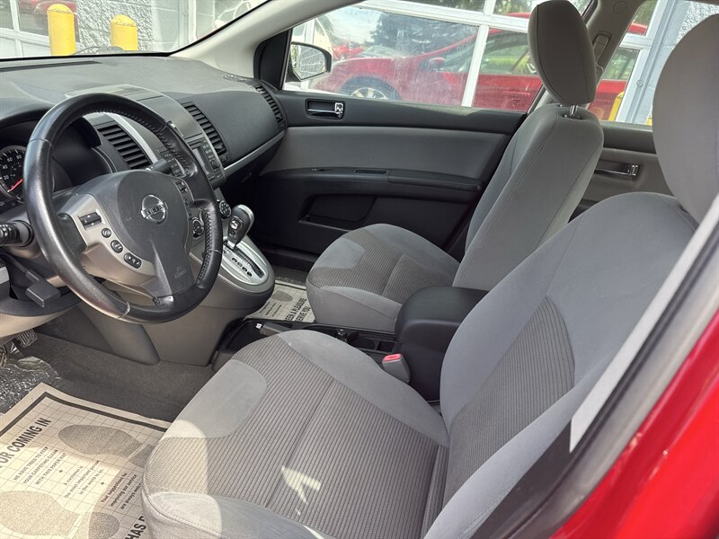 2012 Nissan Sentra 2.0 - Photo 7 - Lynwood, IL 60411