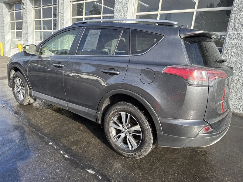 2016 Toyota RAV4 XLE - Photo 4 - Lynwood, IL 60411