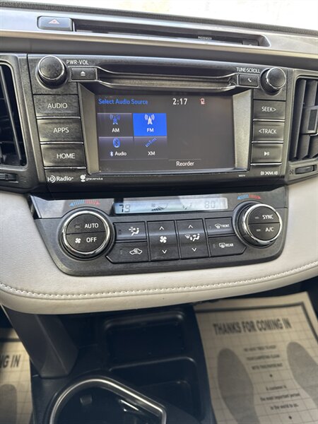 2016 Toyota RAV4 XLE - Photo 14 - Lynwood, IL 60411