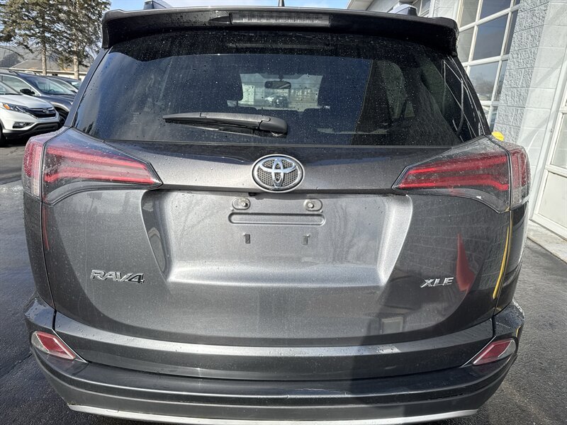 2016 Toyota RAV4 XLE - Photo 5 - Lynwood, IL 60411