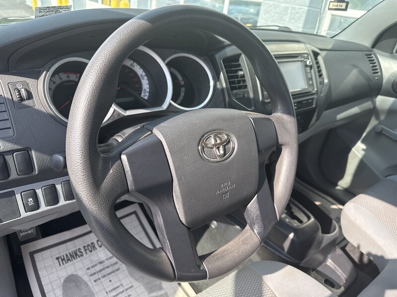 2014 Toyota Tacoma   - Photo 7 - Lynwood, IL 60411