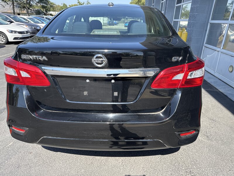 2019 Nissan Sentra S   - Photo 5 - Lynwood, IL 60411