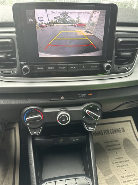 2022 Kia Rio LX - Photo 12 - Lynwood, IL 60411
