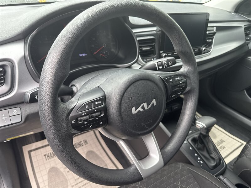 2022 Kia Rio LX - Photo 8 - Lynwood, IL 60411